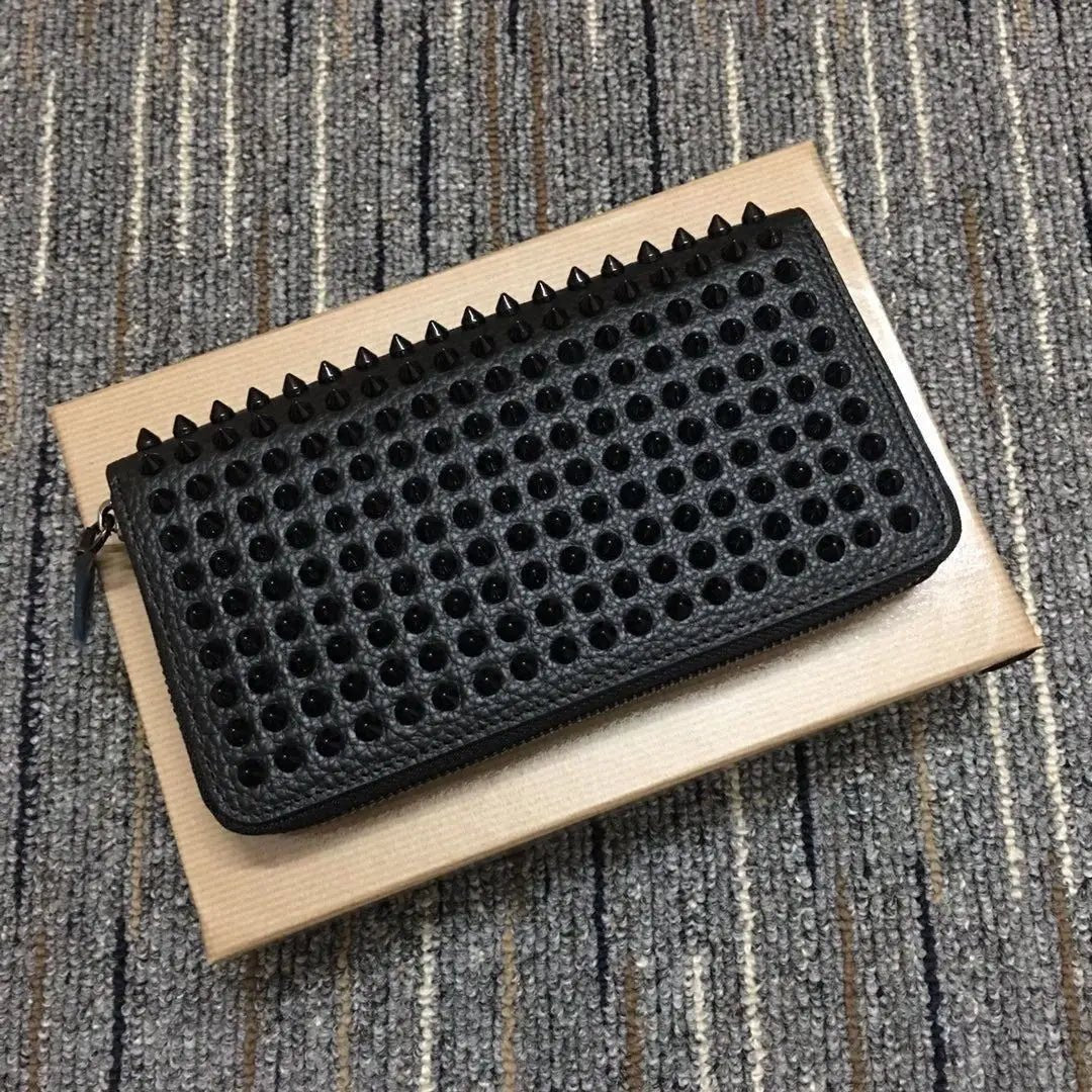 2025 Summer New Men's Rivet Wallet Fashion Leather Casual Versatile Handbag - InspiredGrabs.com