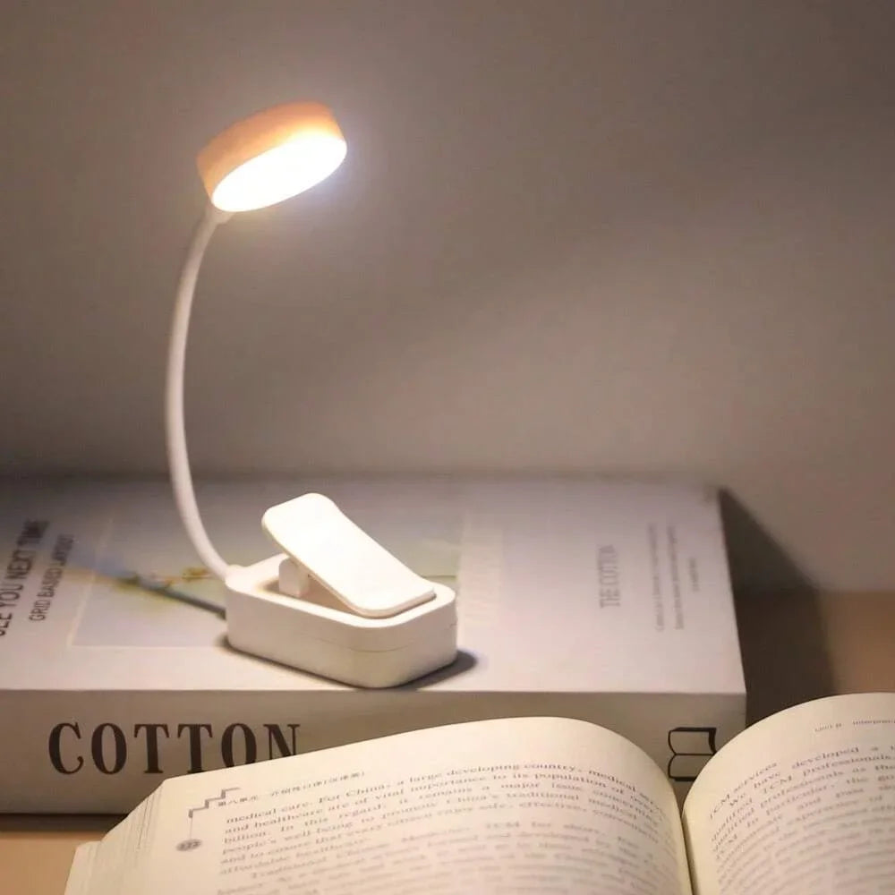 Clip-on LED reading light – three light-color modes