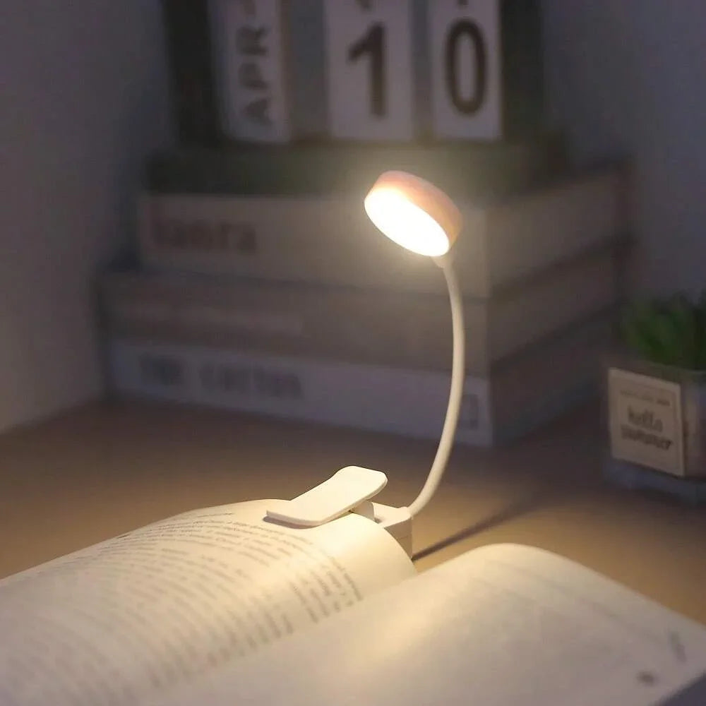 Flexible-neck reading light – directional adjustment