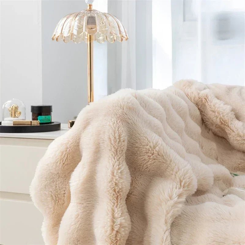Soft Toscana Rabbit Fur Blanket – Double - Sided Bubble Fleece - InspiredGrabs.com