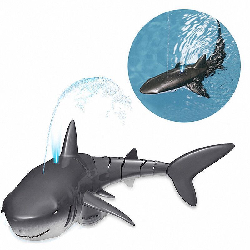 2.4G Remote Control Water Jet Shark Funny Water Spray Simulation Whale Animals Submarine Remote Control Fish - InspiredGrabs.com