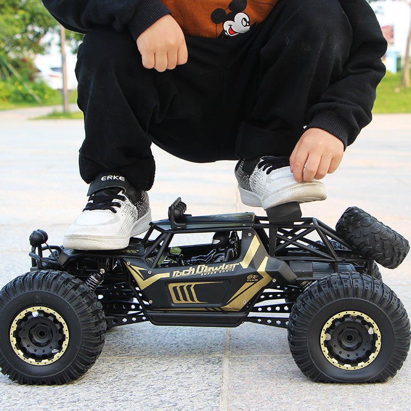 Alloy Climbing Remote Control Vehicle 4WD Mountain Bigfoot Off-road Vehicle Toy - InspiredGrabs.com