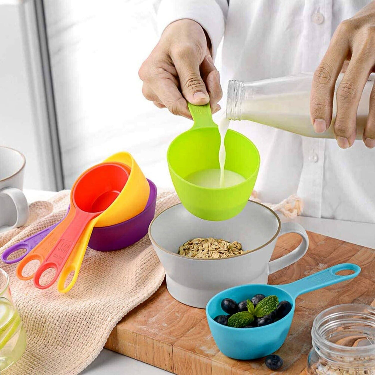 Multi-color Measuring Cups and Spoons 12-Piece Set Plastic Cooking Kitchen Tools - InspiredGrabs.com