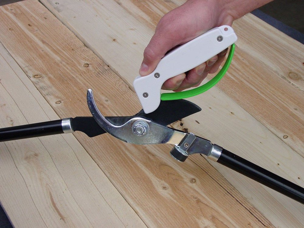 Outdoor Portable Knife Sharpener - InspiredGrabs.com