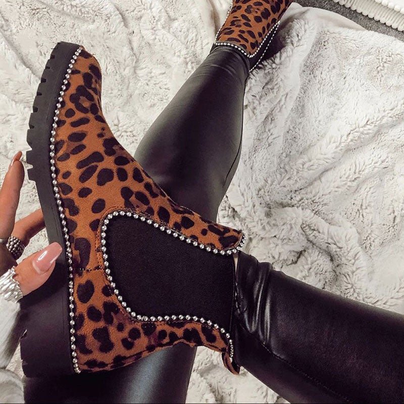 Chic and Sturdy Large-Size Women's Boots Adorned with Bead Details